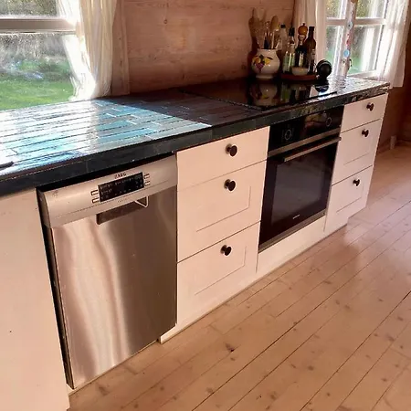 Dom wakacyjny Skon Idyl Feriehus Taet Pa Havet *